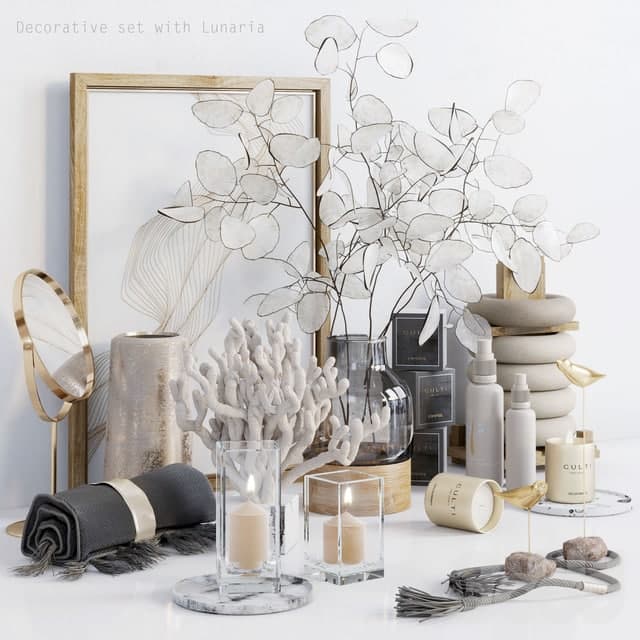 Decorative set with Lunaria