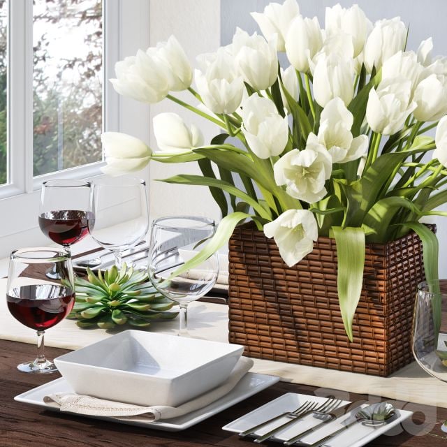 Tableware with tulips